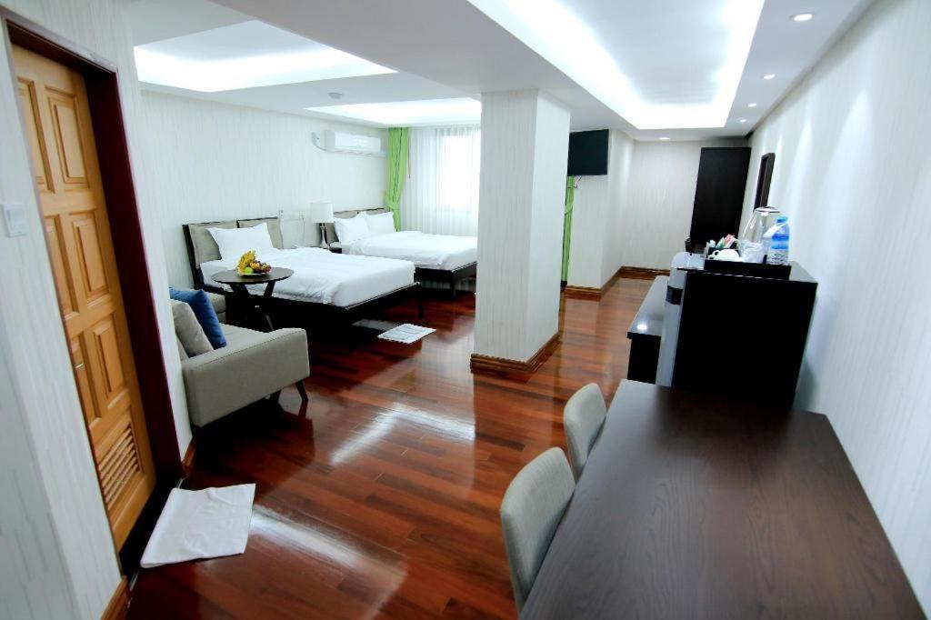 Myanmar Life Hotel Yangon Extérieur photo